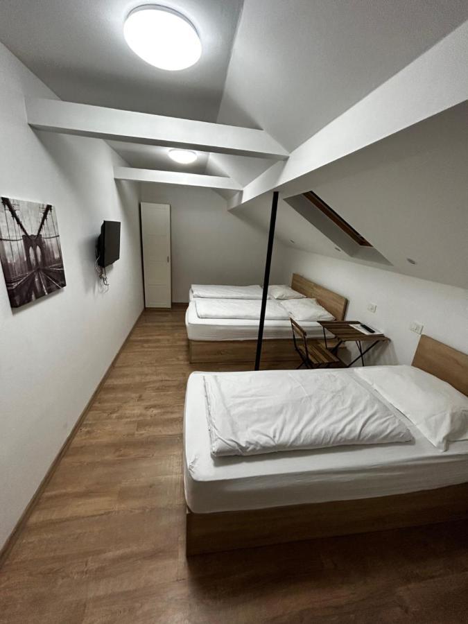 Sobe Zimmer Frei Pozega Extérieur photo