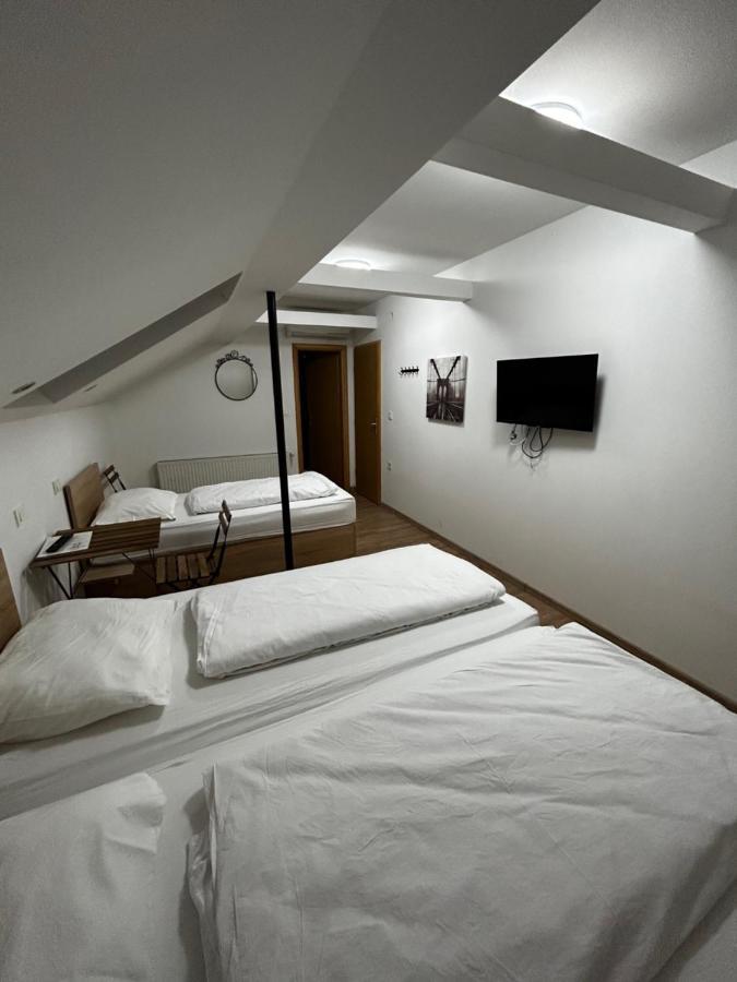 Sobe Zimmer Frei Pozega Extérieur photo