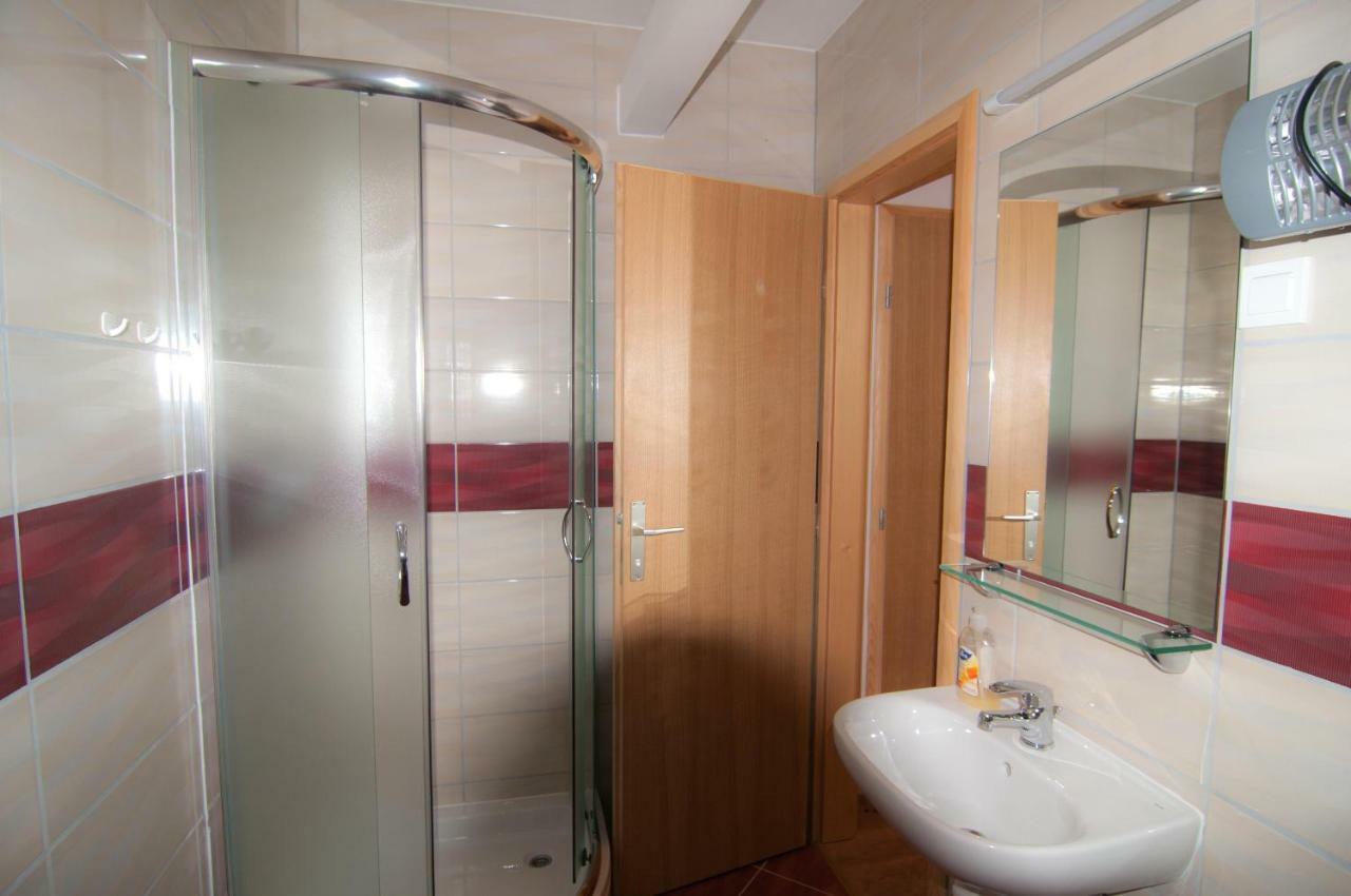 Sobe Zimmer Frei Pozega Extérieur photo